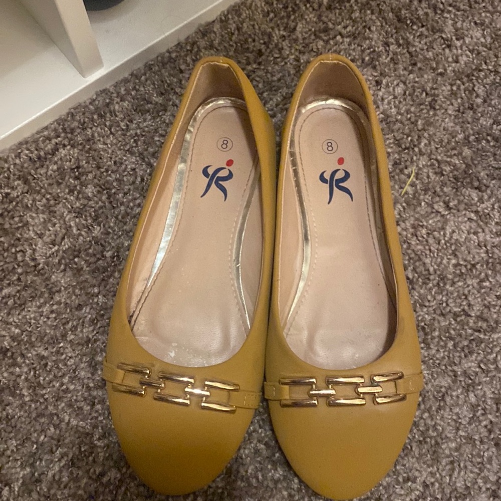Womens flats